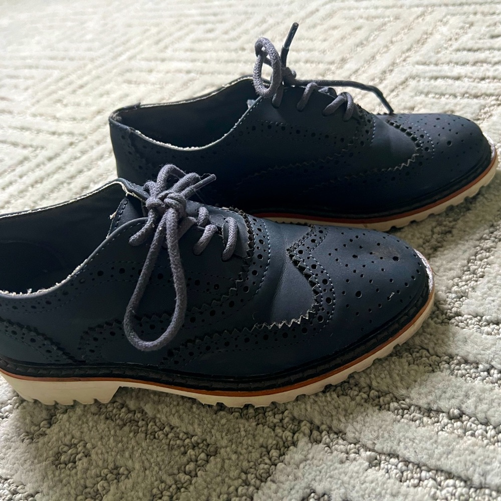 Kenneth Cole little boys shoes .